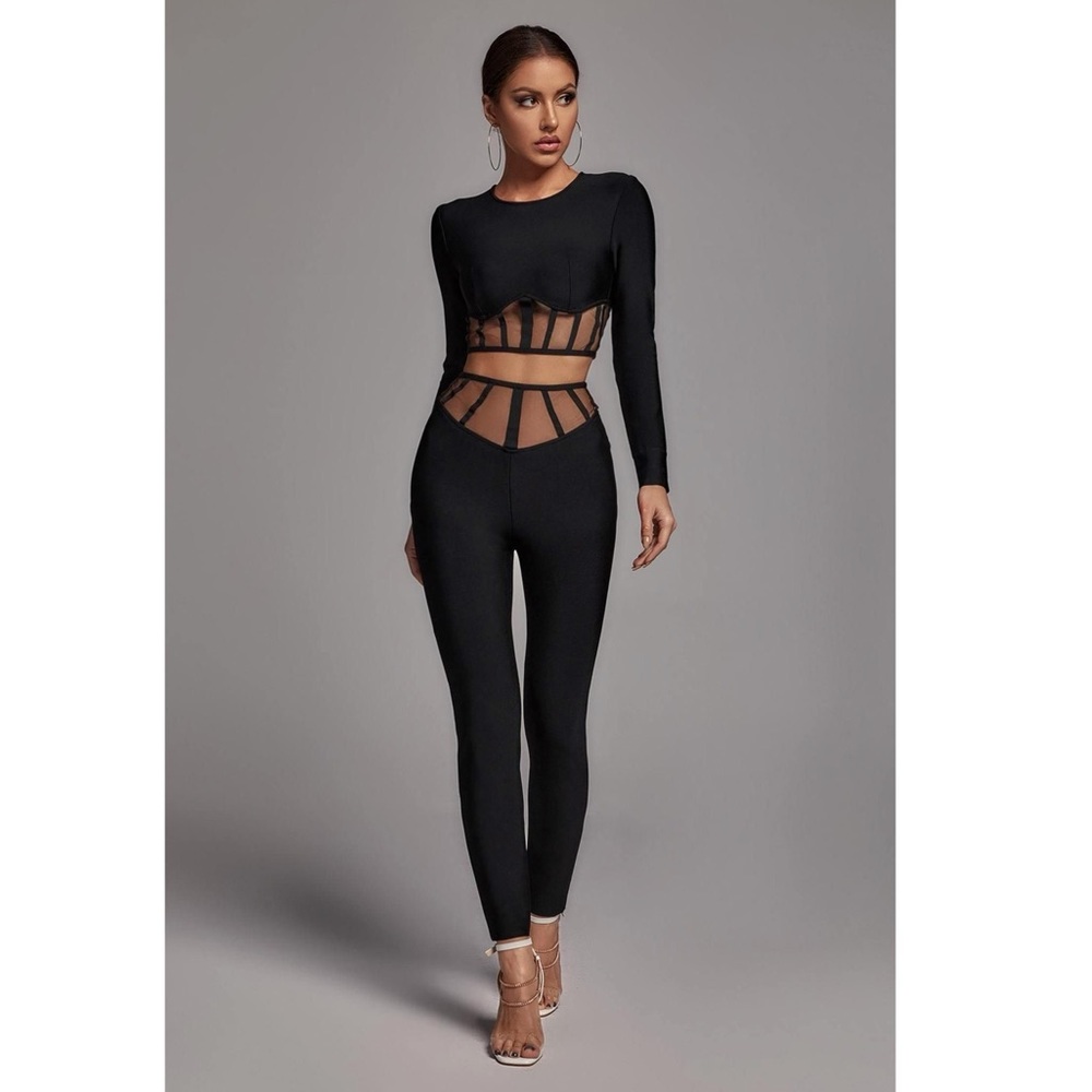 COPY - Pam Mesh Set . A luxurious bandage set featuring a corset style with bon…